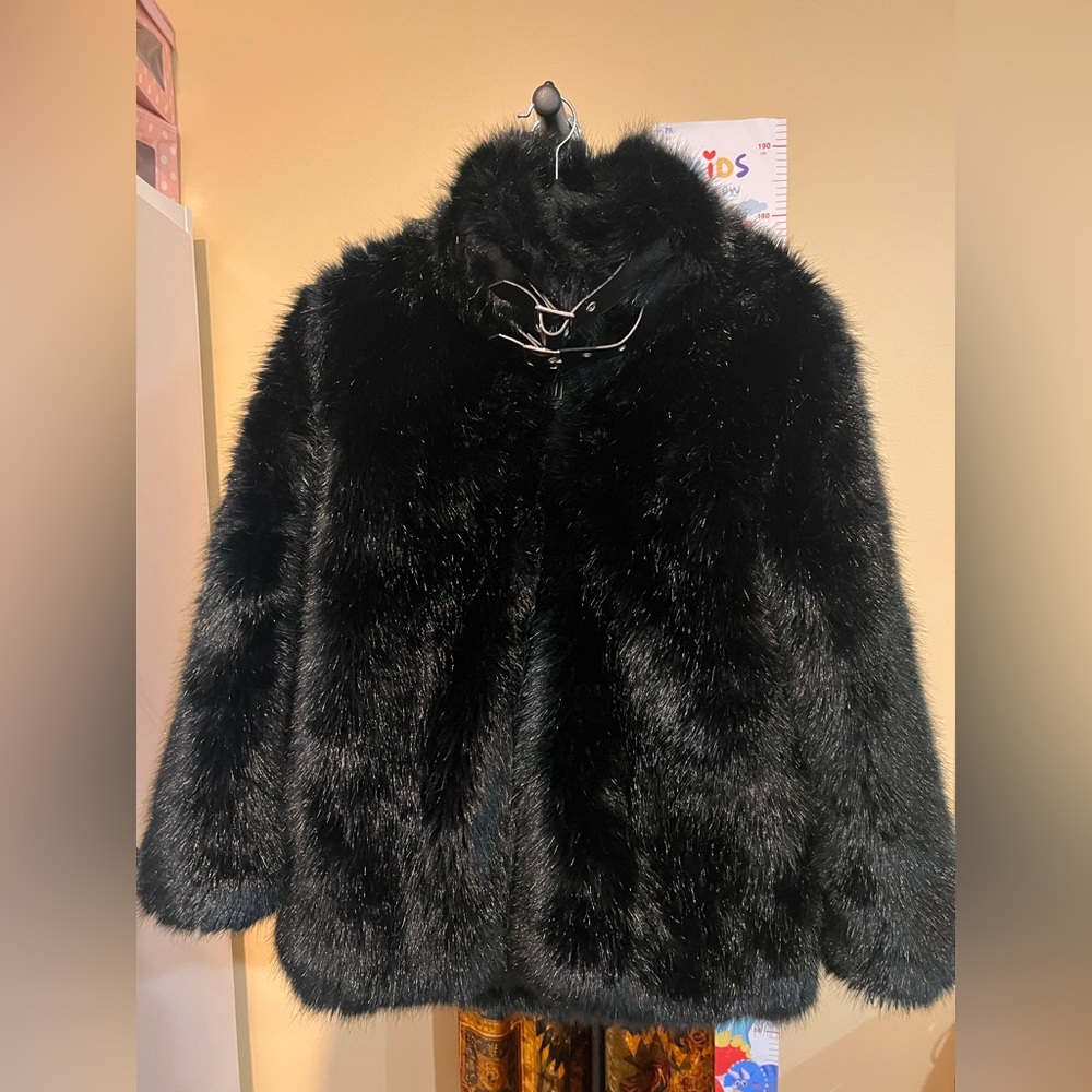 Black Faux Fur Jacket – DOMIIRIGE – Size S – Soft, Warm & Stylish